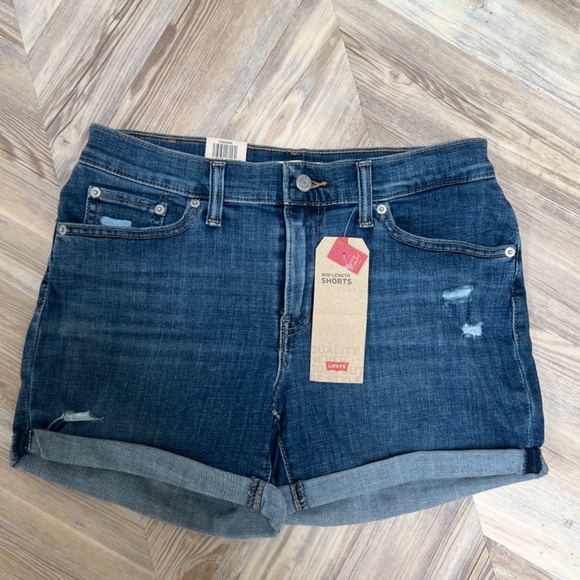 Levi’s Women’s Mid Length Denim Shorts NWT - Picture 5 of 5